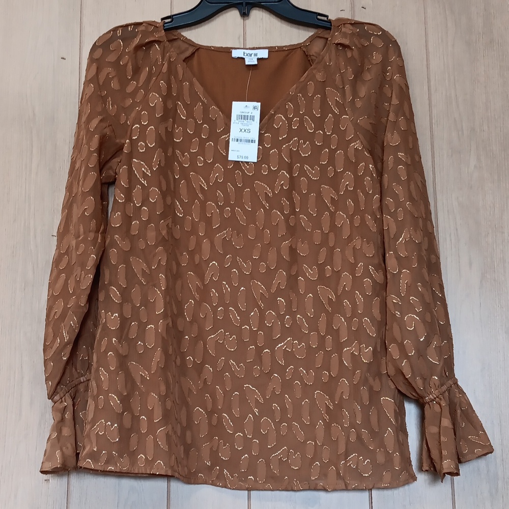 NWT Womens Bar III Bell Sleeve Animal Clip Dot V-Neck Long-Sleeve Blouse